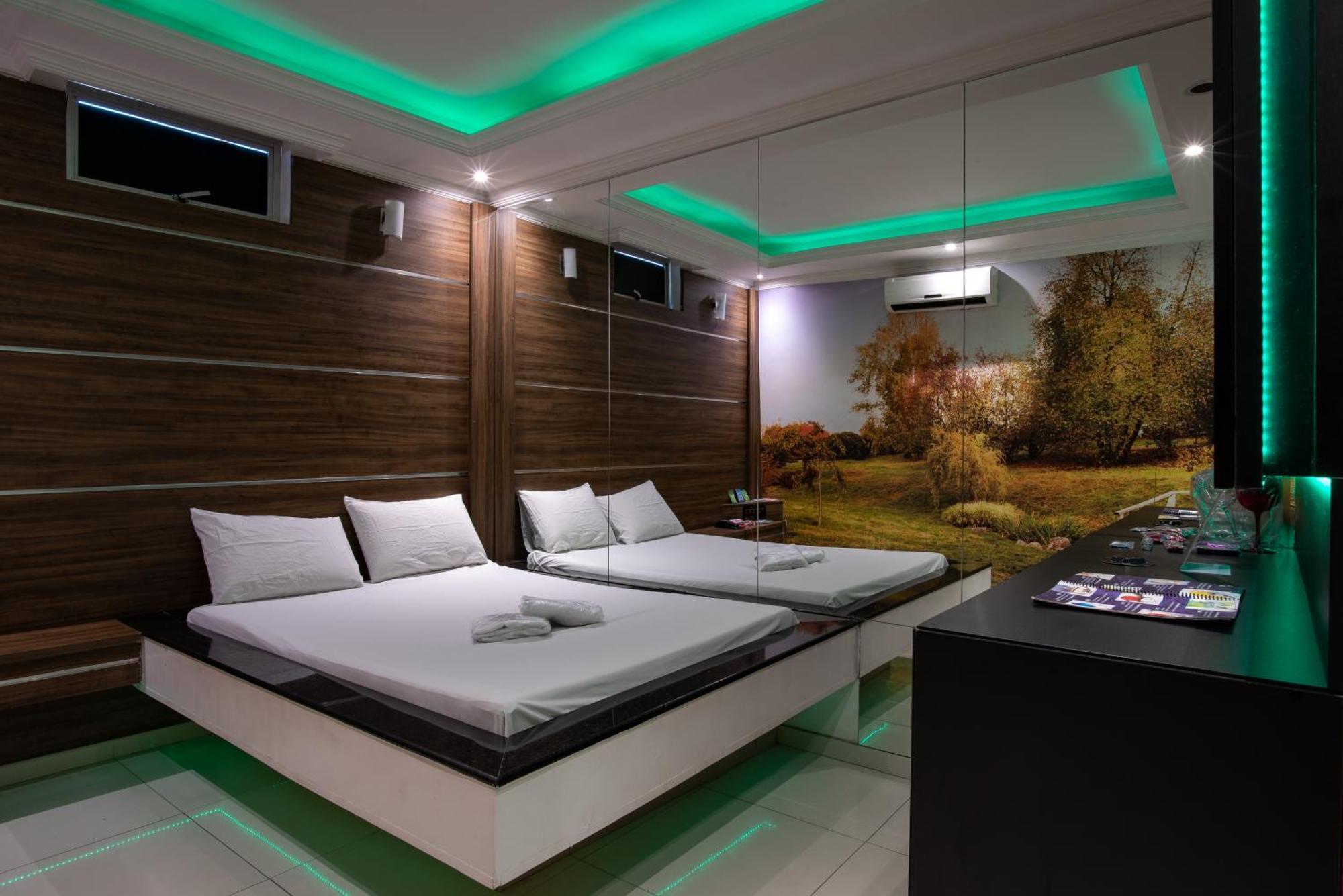 Motel Fantasy 2 (Adults Only) Контажен Экстерьер фото